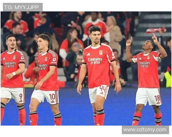 德甲精彩对决AC米兰大胜本菲卡红牌事件引发全场热议与十大进球回顾