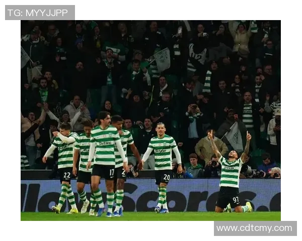 欧冠激战：多特蒙德4-0曼联争议判罚引发全场沸腾