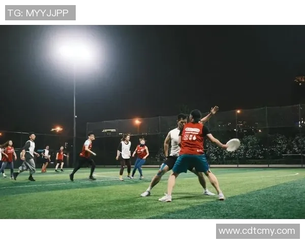 飞盘盛宴：深入了解南京飞盘队的训练与比赛状态