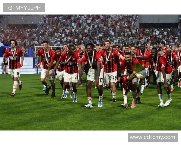 英超激战波尔图与AC米兰战成平局精彩瞬间引发全场热议 英超激战波尔图与AC米兰战成平局精彩瞬间引发全场热议