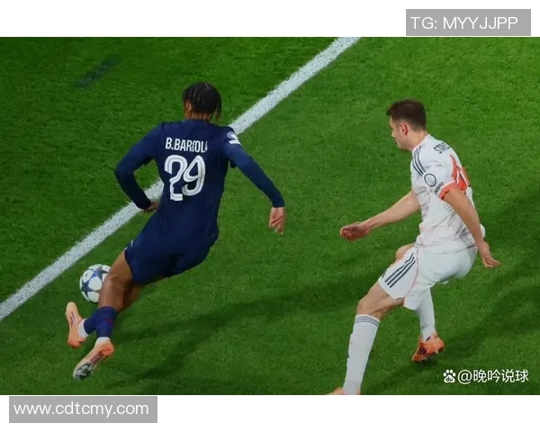 英超激战波尔图逆转拜仁红牌争议引发全场热议与反思