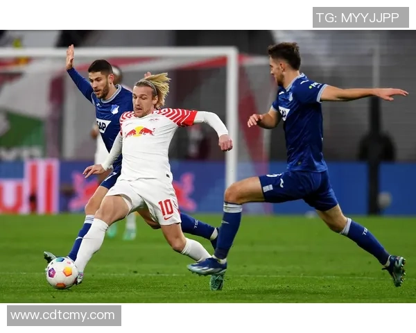 德甲激战莱比锡与尤文图斯互交白卷红牌事件引发全场热议与战术分析