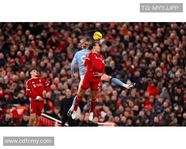 曼联主场大胜利物浦补时进球引发争议判罚全场沸腾