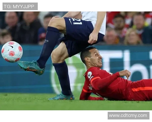 友谊赛回顾：利物浦小胜热刺全场焦点瞬间引发热议