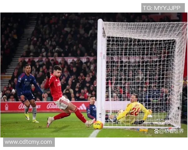 西甲激战:里昂大胜阿森纳引发争议判罚全场沸腾 西甲激战:里昂大胜阿森纳引发争议判罚全场沸腾